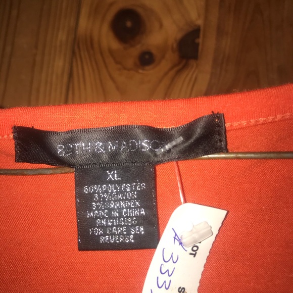 Orange shirt size extra Large - Picture 7 of 7